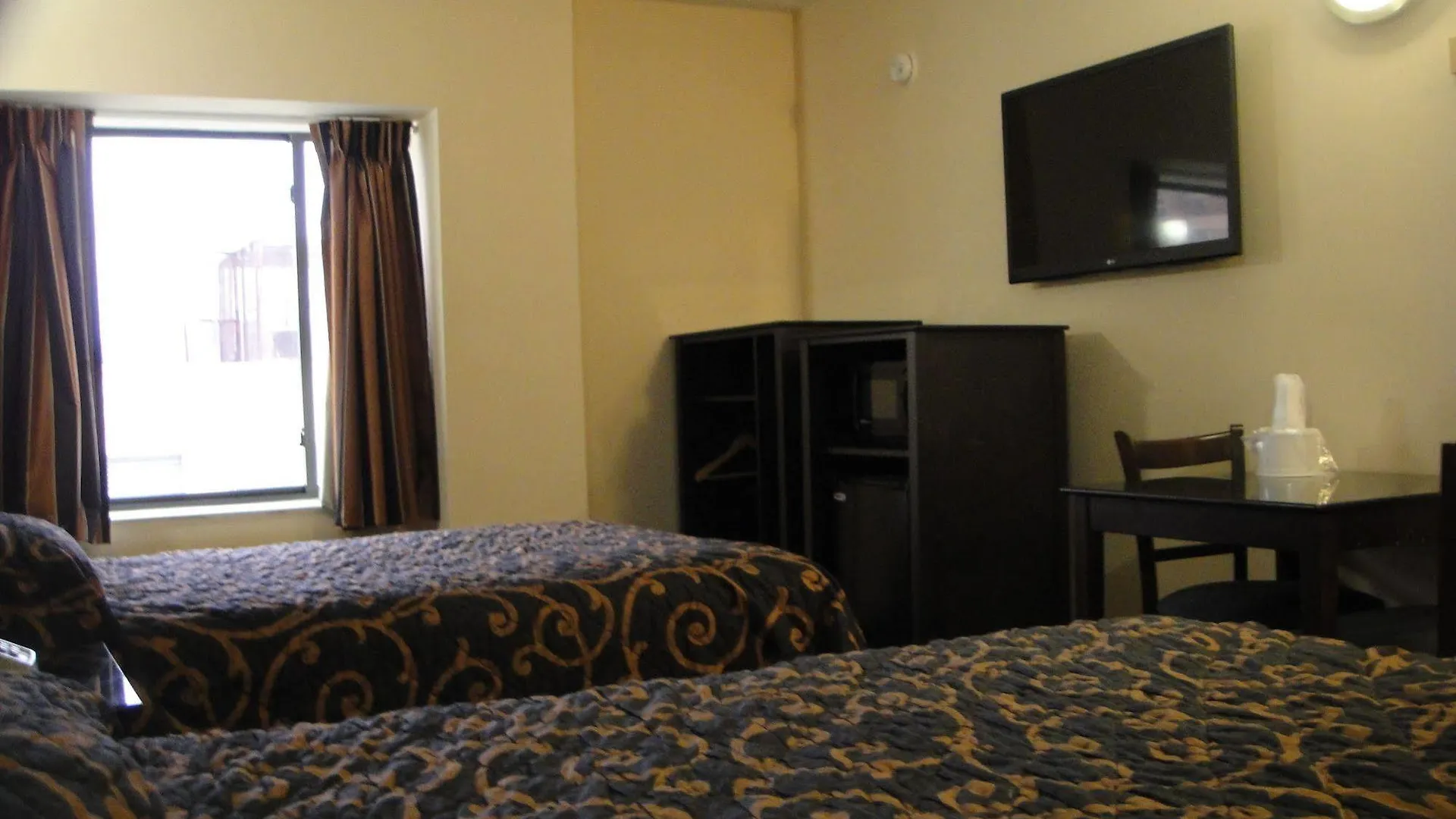 **  Galaxy Motel New York United States